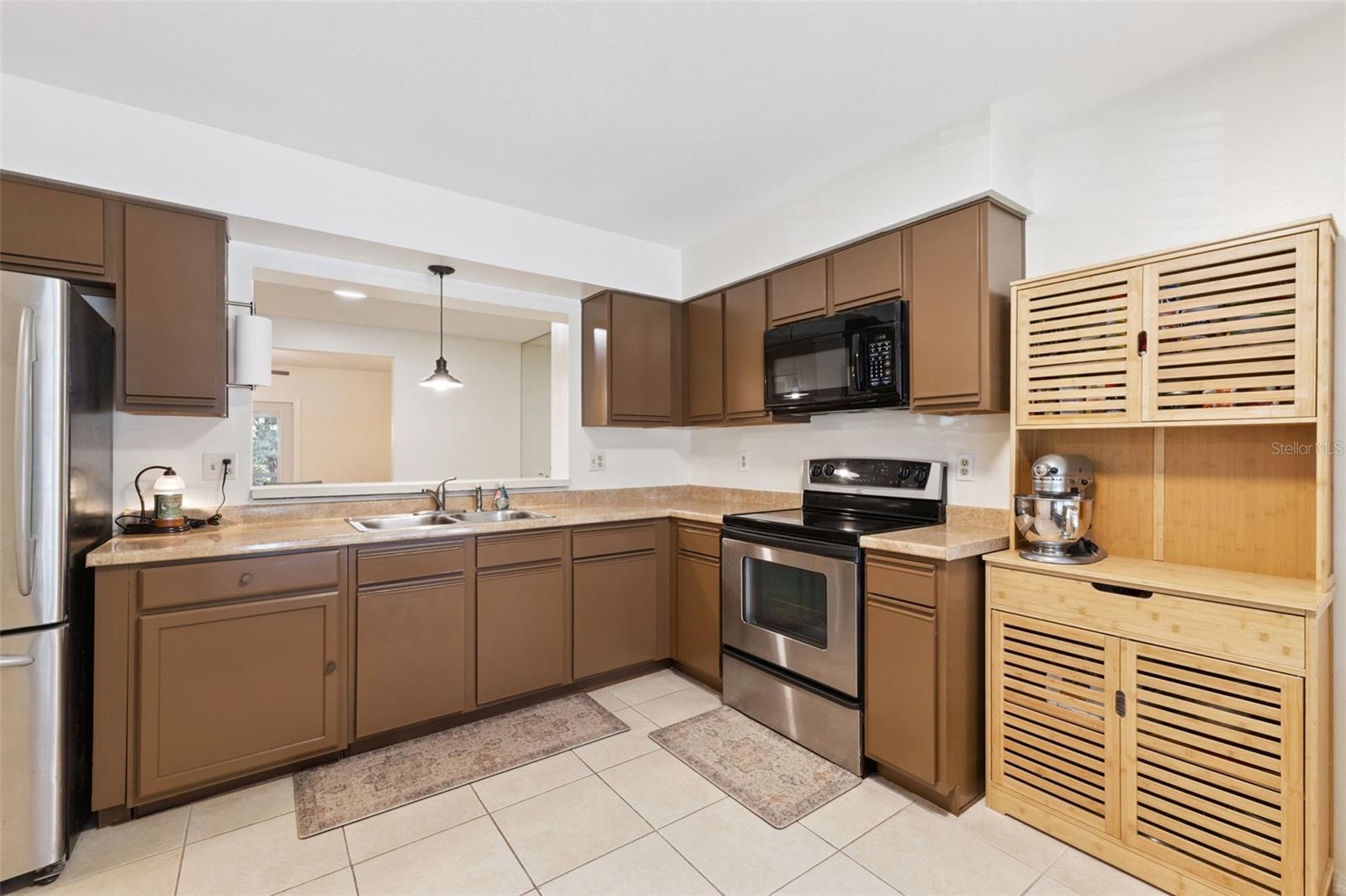 Image 10 of 36 For 594 Green Spring Circle