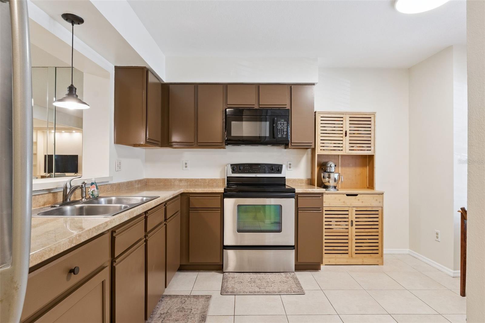 Image 13 of 36 For 594 Green Spring Circle