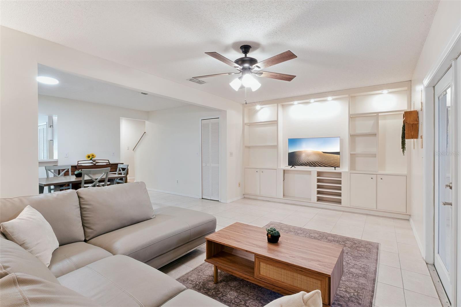 Image 19 of 36 For 594 Green Spring Circle