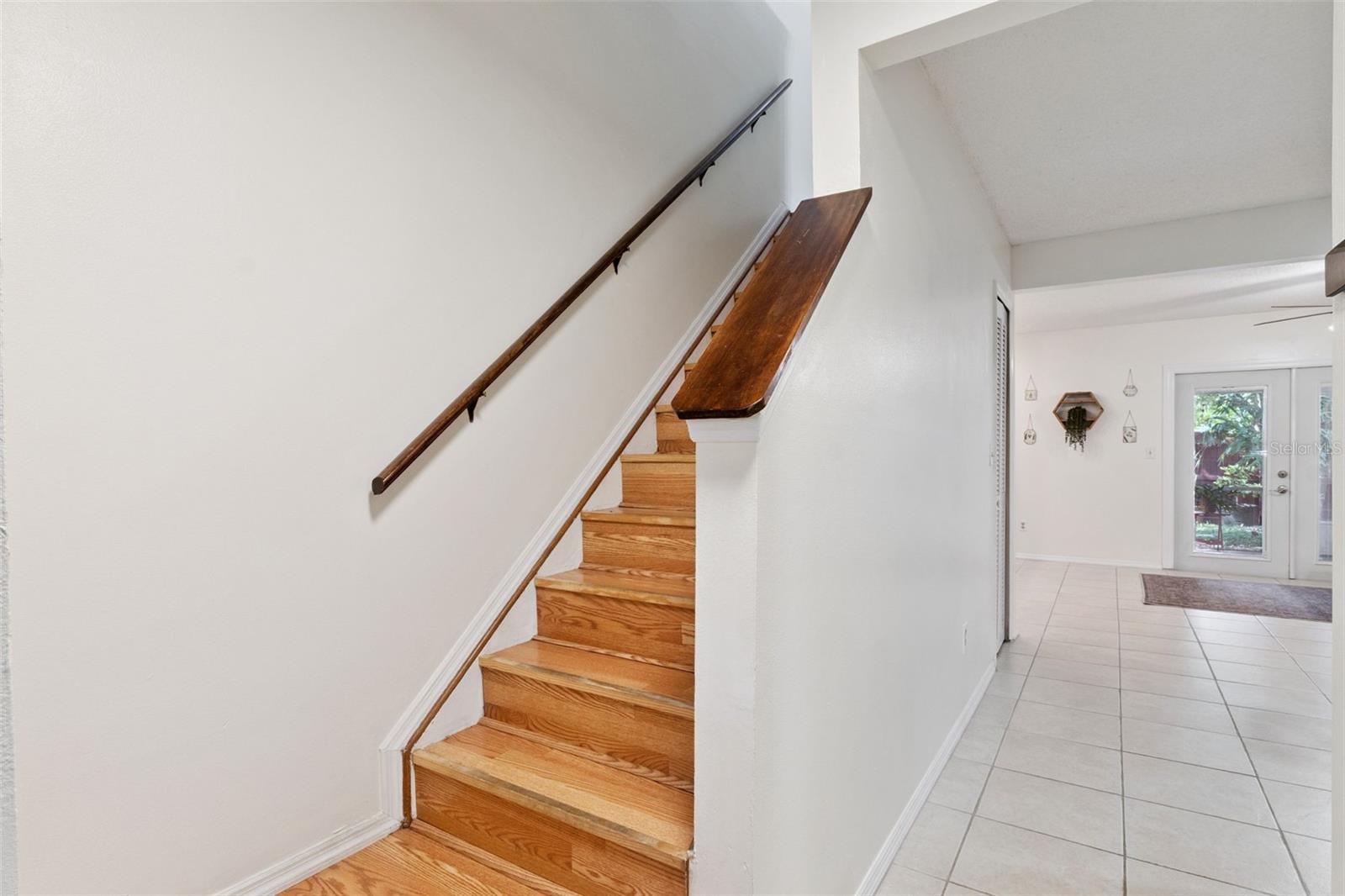 Image 20 of 36 For 594 Green Spring Circle