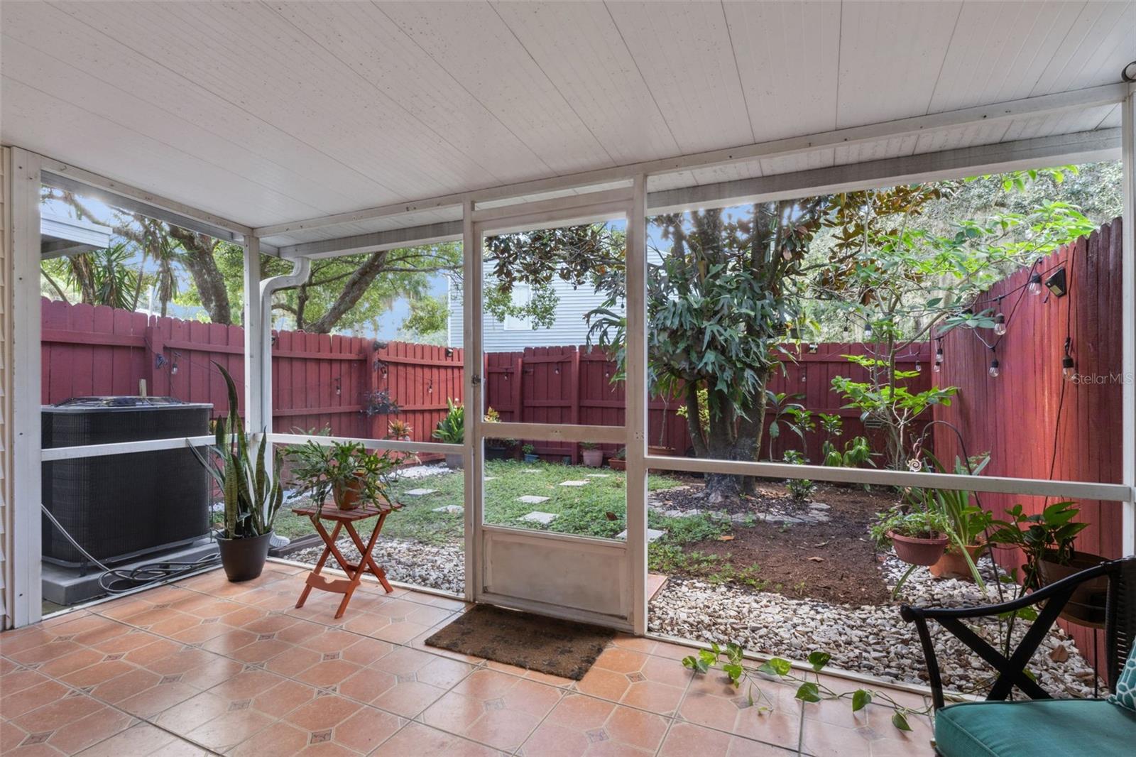 Image 4 of 36 For 594 Green Spring Circle