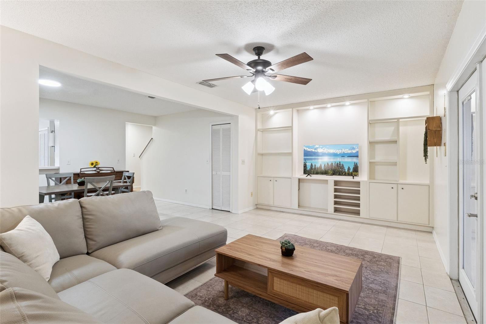 Image 9 of 36 For 594 Green Spring Circle