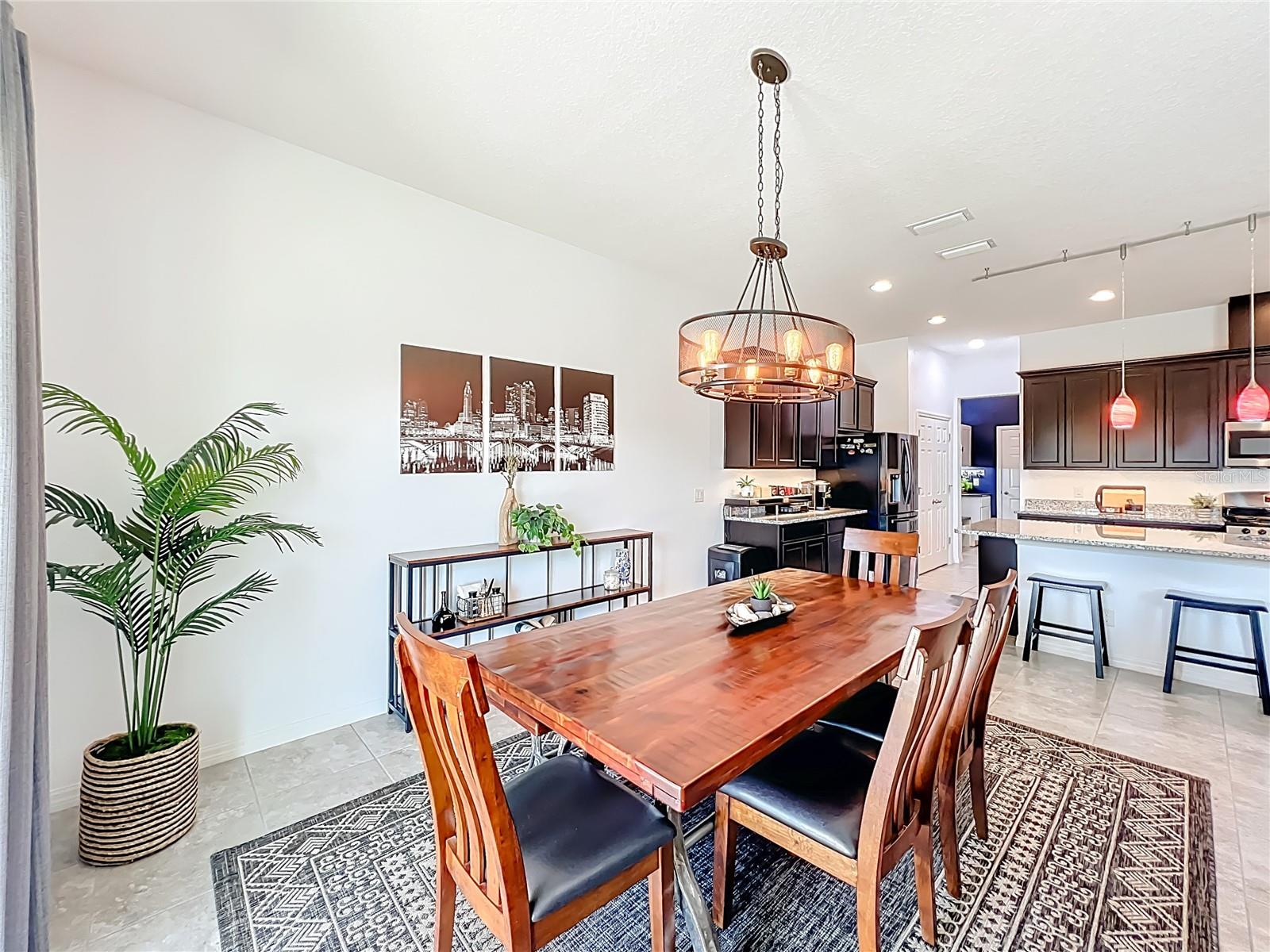 Image 20 of 64 For 966 Maypole Drive