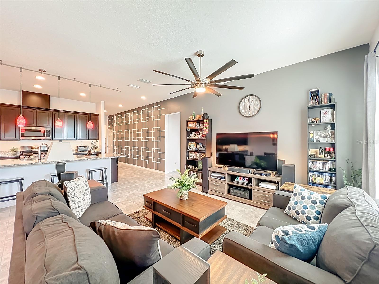 Image 22 of 64 For 966 Maypole Drive