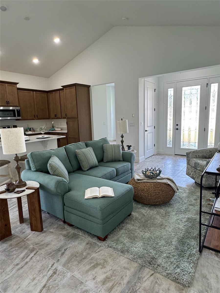 Image 5 of 11 For 927 Azalea Walk Circle