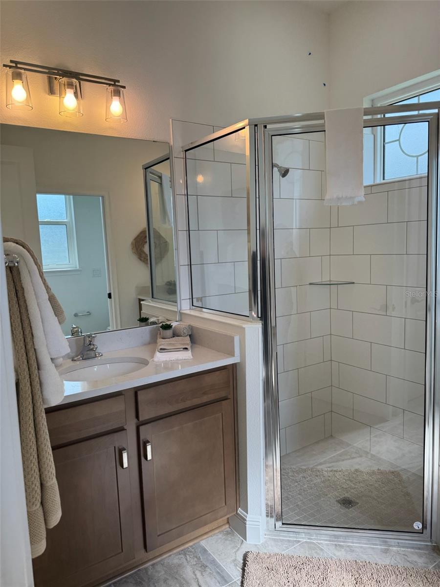 Image 9 of 11 For 927 Azalea Walk Circle