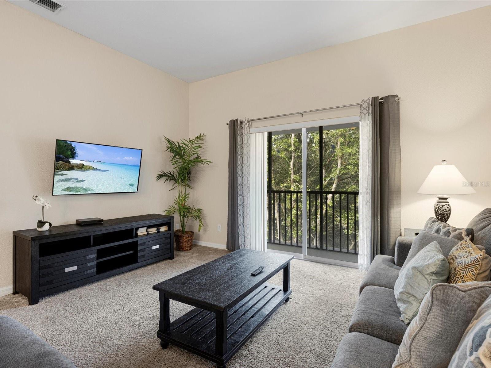 Image 12 of 43 For 713 Lucaya Loop 1301