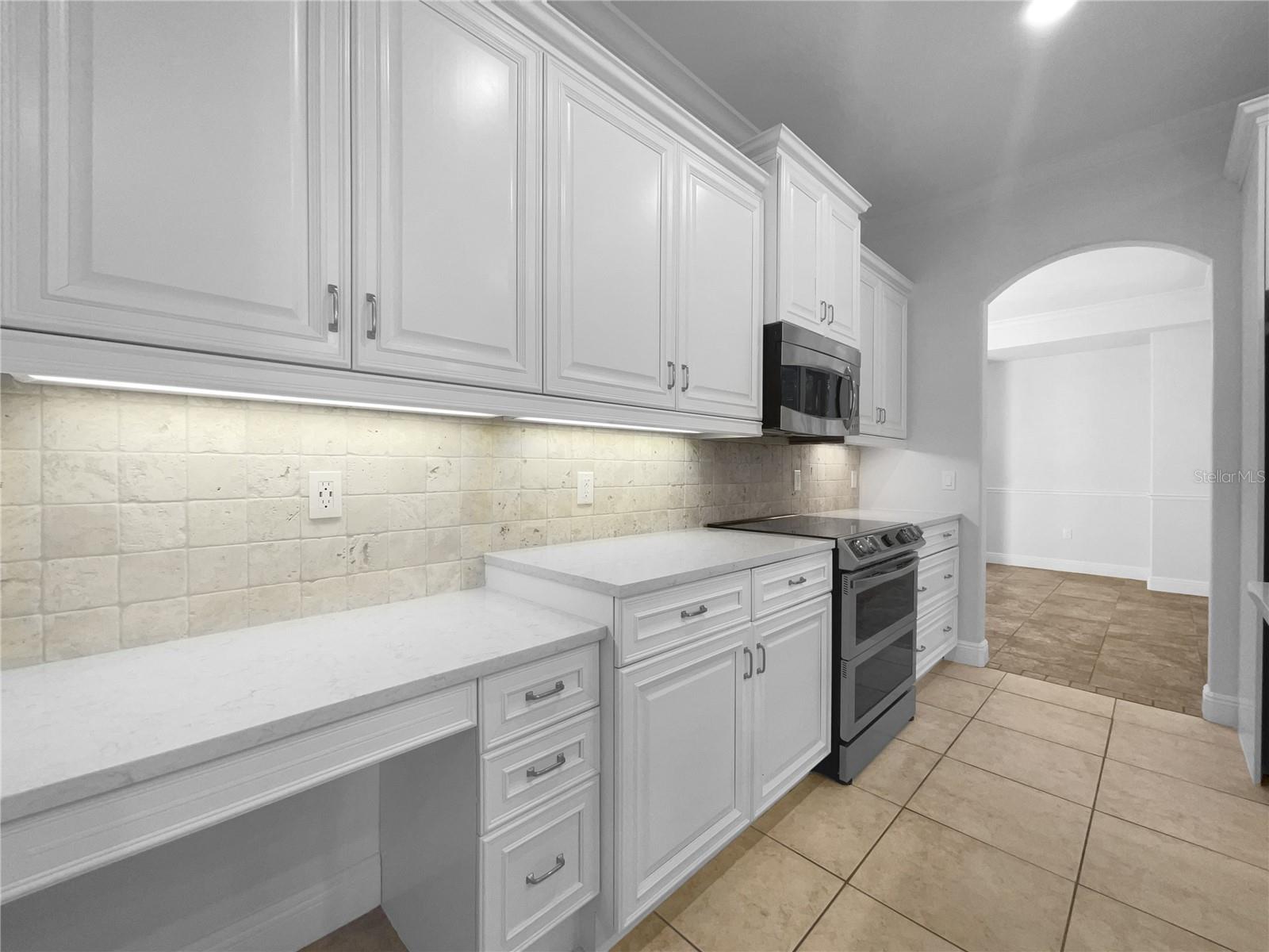 Image 19 of 43 For 10216 Woodborne Place