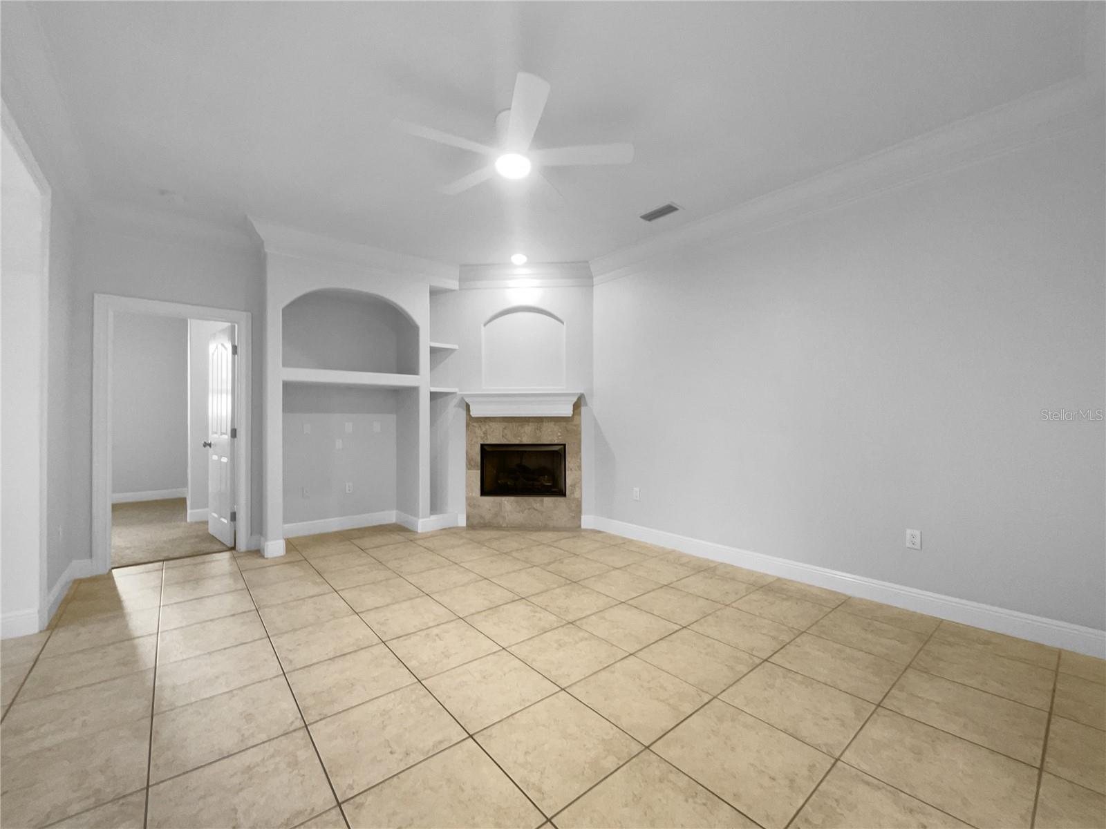 Image 3 of 43 For 10216 Woodborne Place