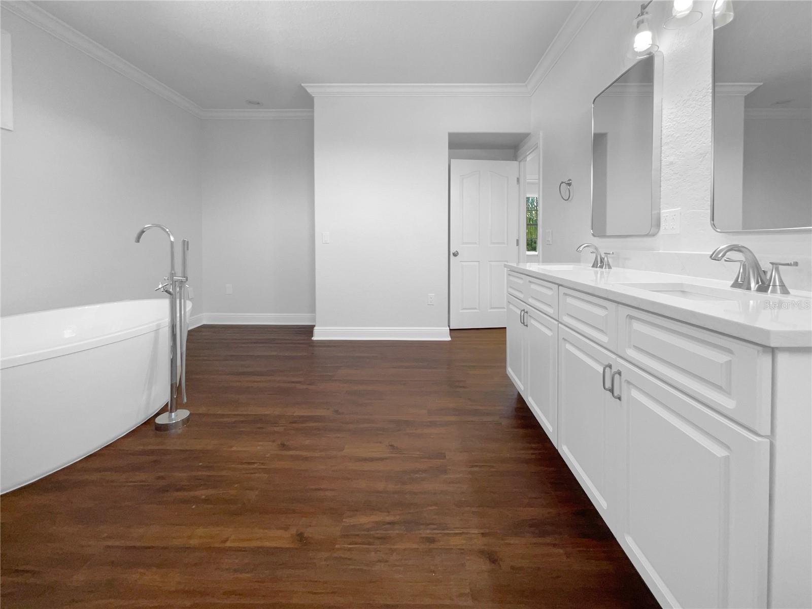 Image 35 of 43 For 10216 Woodborne Place