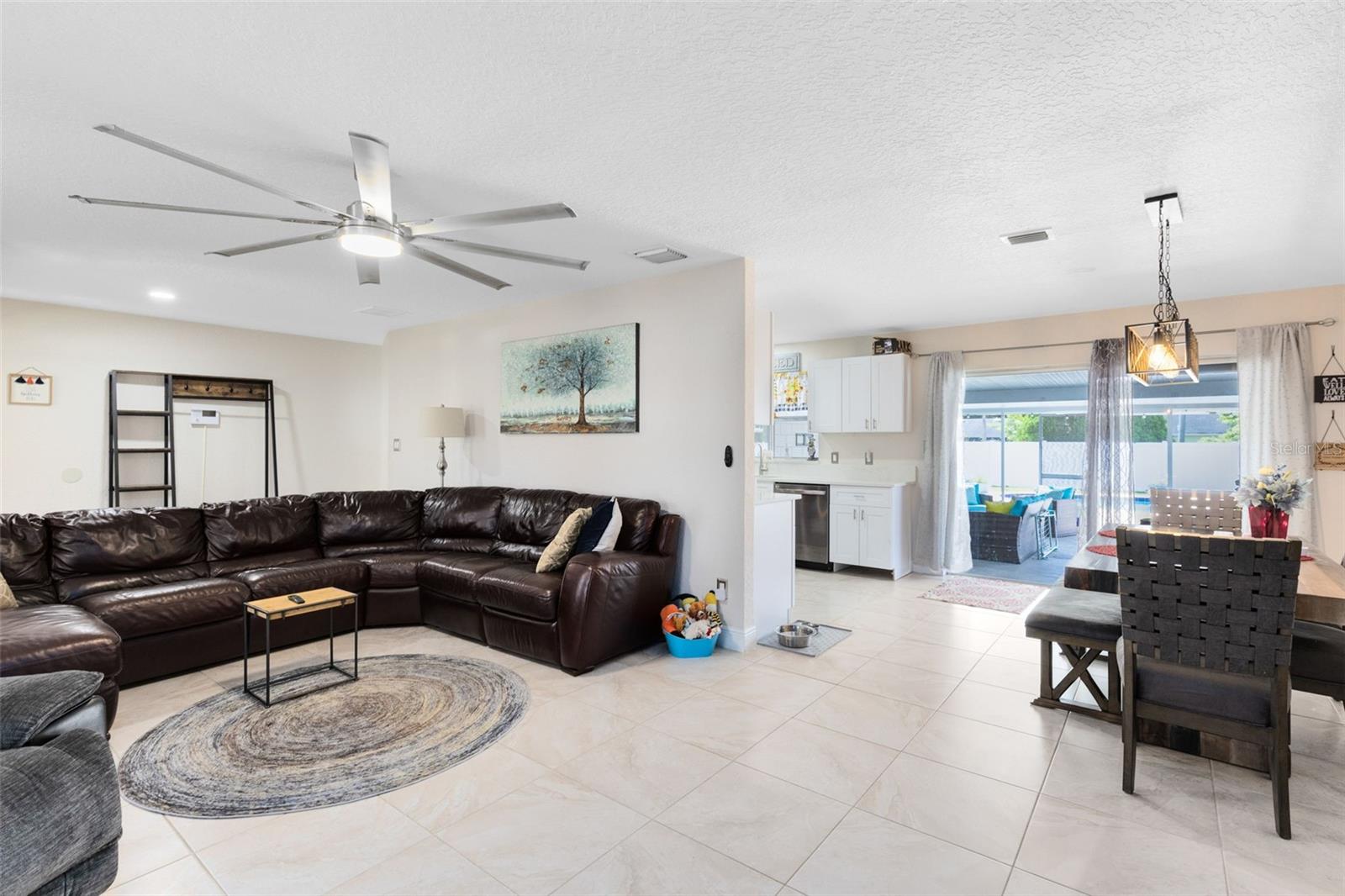 Image 5 of 31 For 7214 Jonquil Drive
