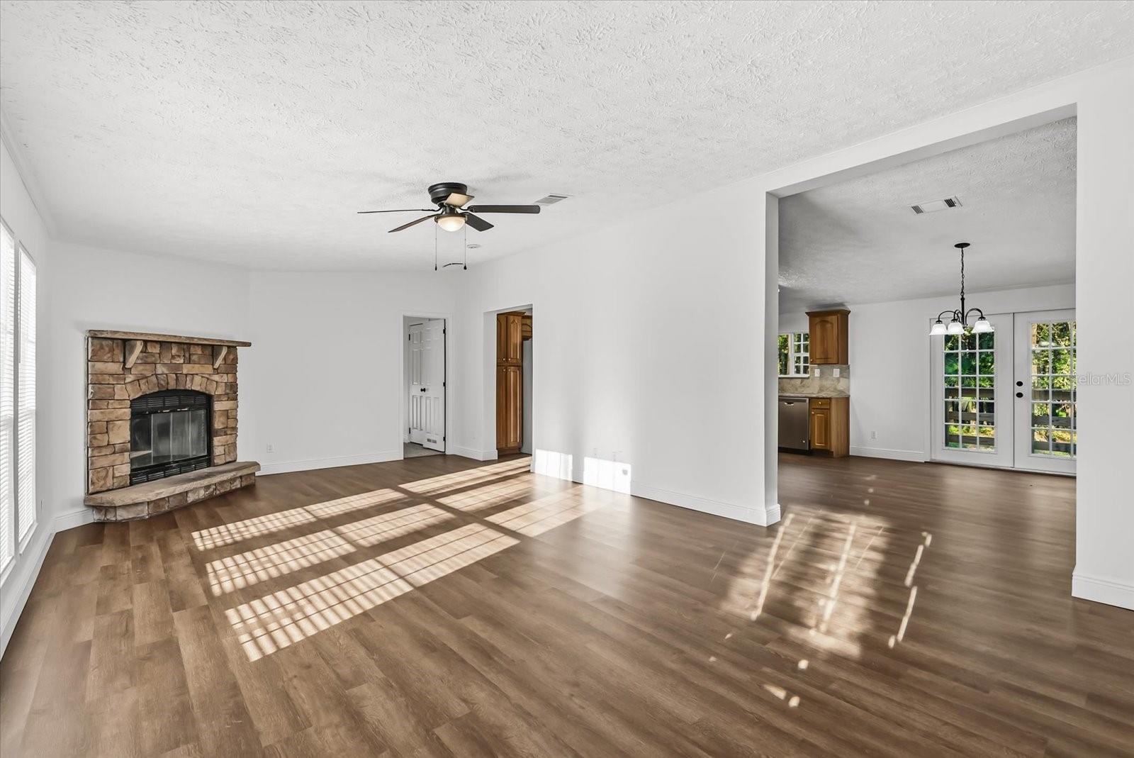 Image 16 of 40 For 1785 Marsh Way
