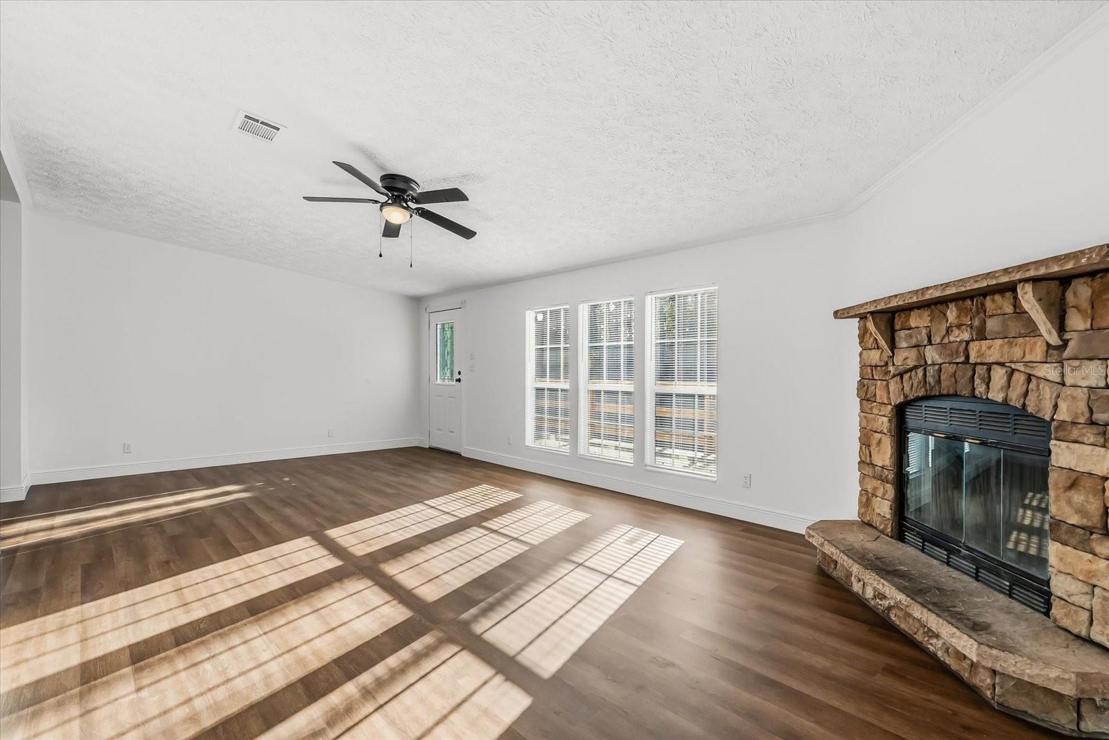 Image 18 of 40 For 1785 Marsh Way