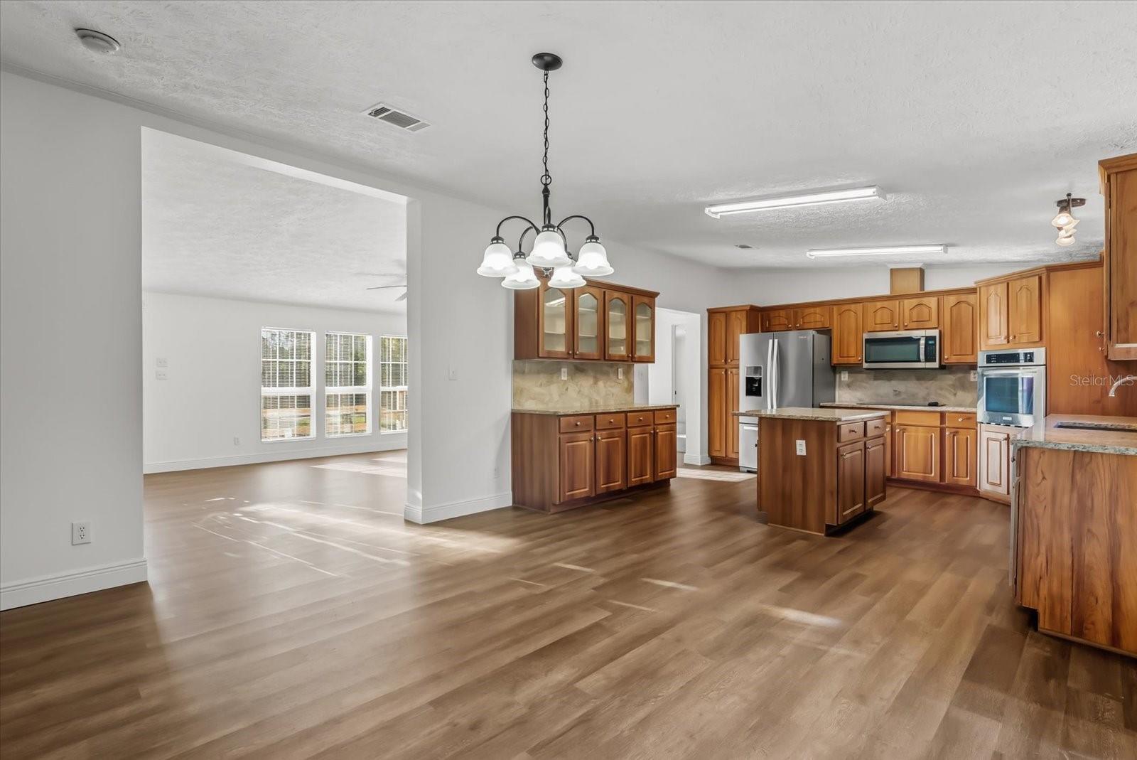 Image 23 of 40 For 1785 Marsh Way