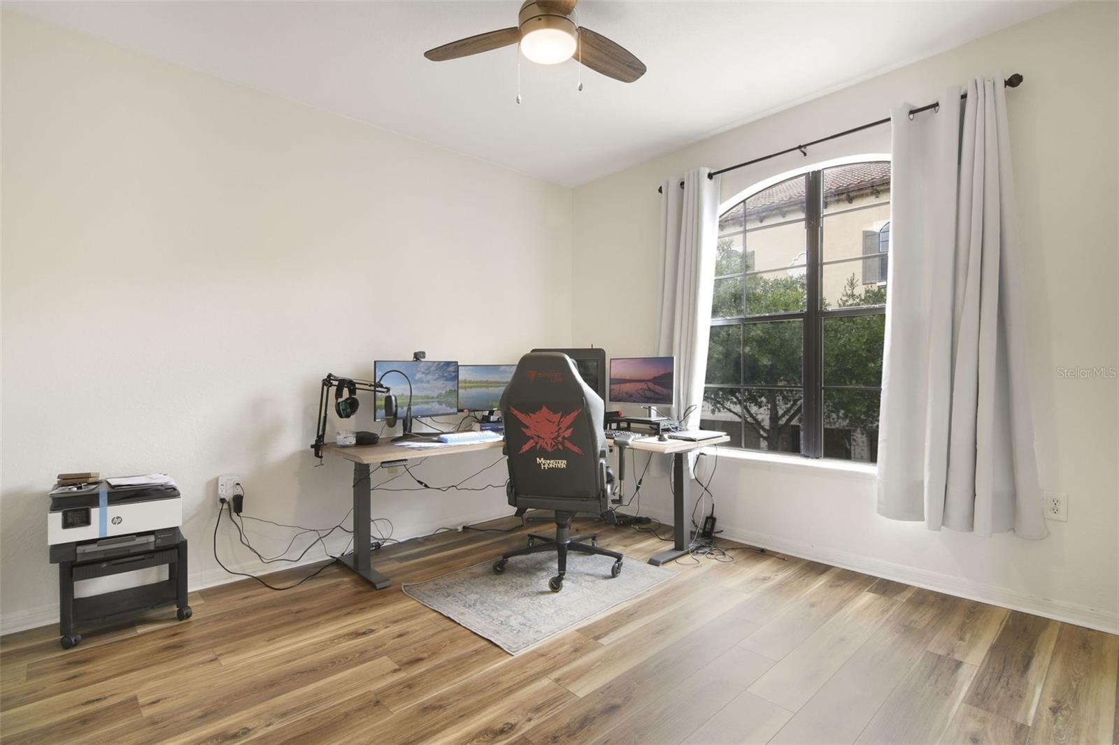 Image 10 of 17 For 6117 Metrowest Boulevard 106