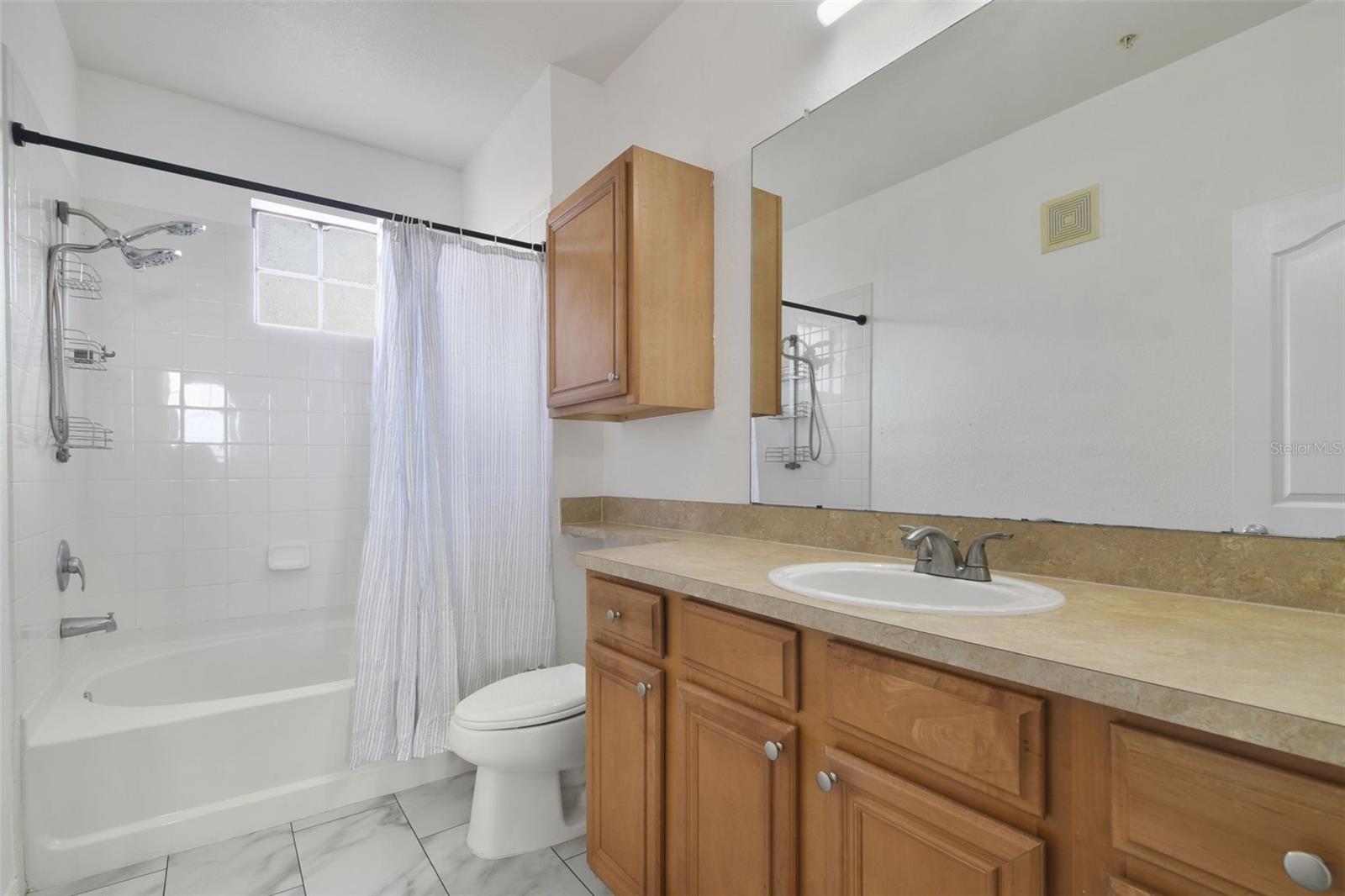 Image 13 of 17 For 6117 Metrowest Boulevard 106