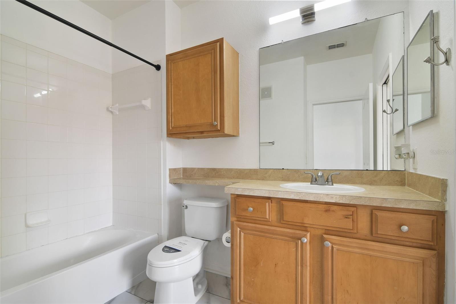 Image 15 of 17 For 6117 Metrowest Boulevard 106