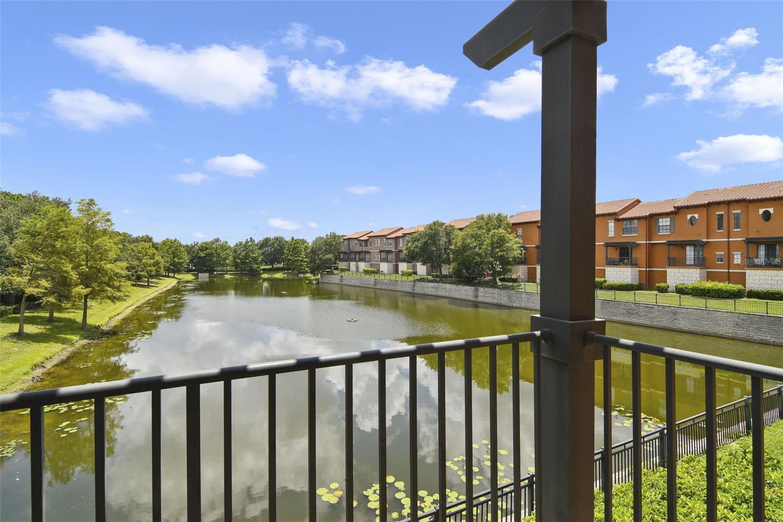 Image 2 of 17 For 6117 Metrowest Boulevard 106