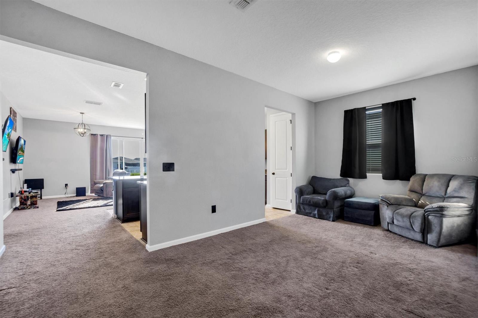 Image 16 of 31 For 446 Autumn Stream Drive