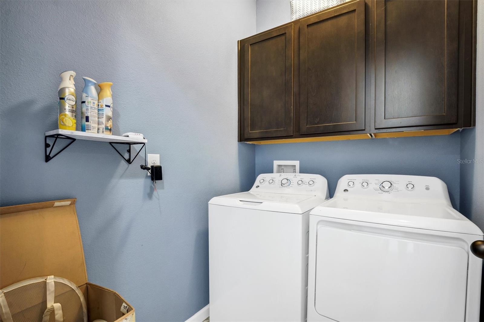 Image 18 of 31 For 446 Autumn Stream Drive