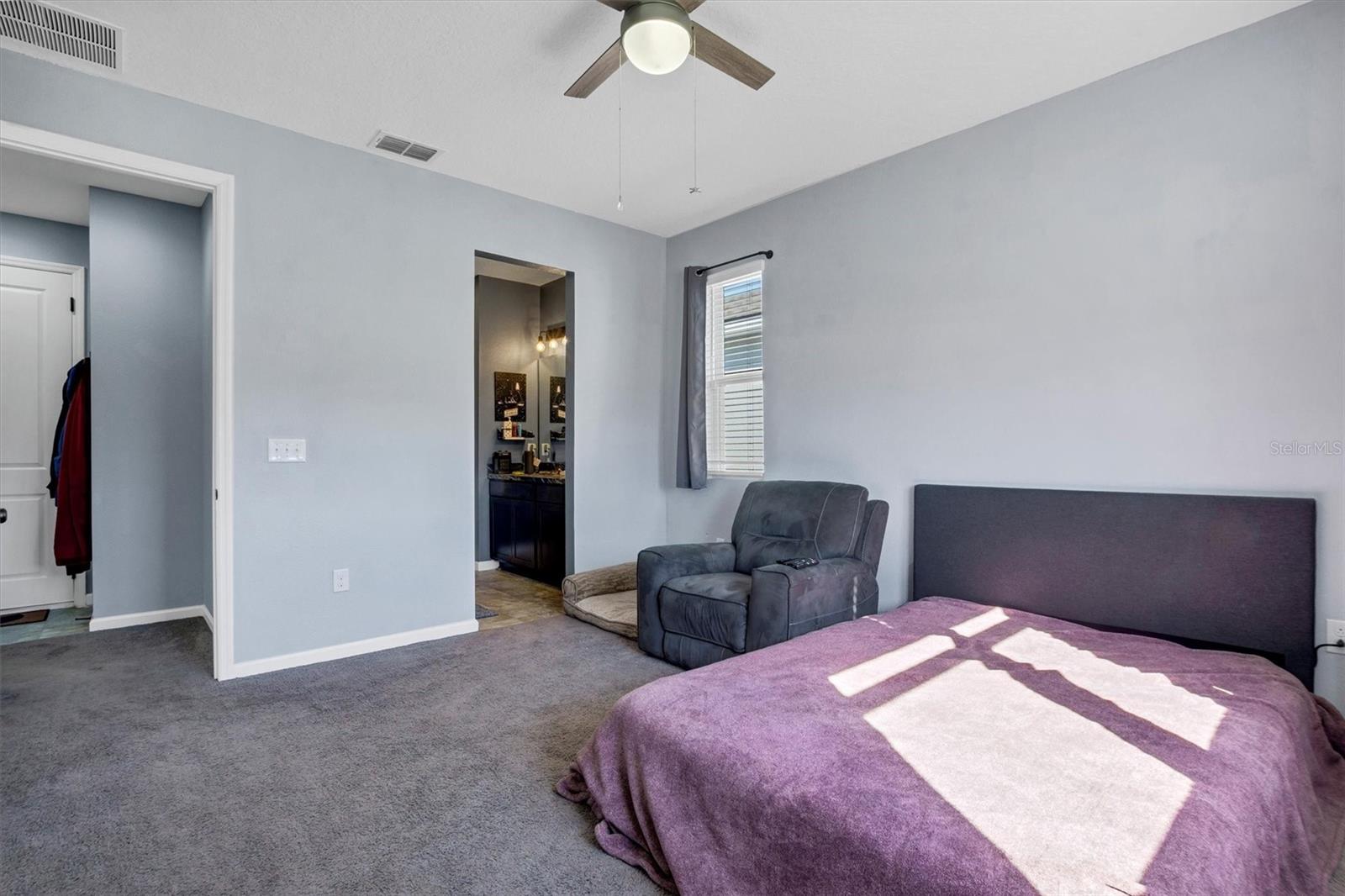 Image 20 of 31 For 446 Autumn Stream Drive