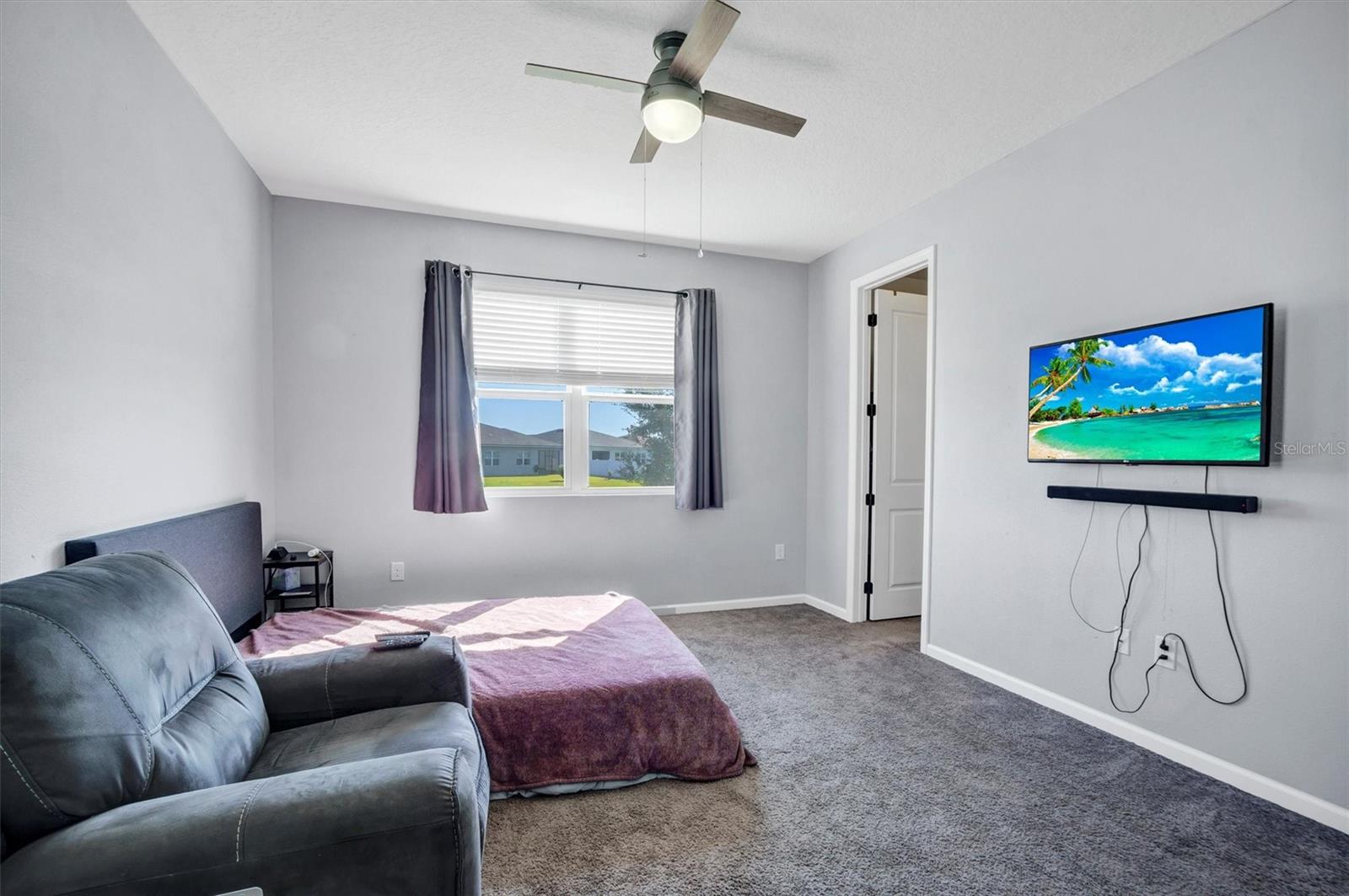 Image 21 of 31 For 446 Autumn Stream Drive