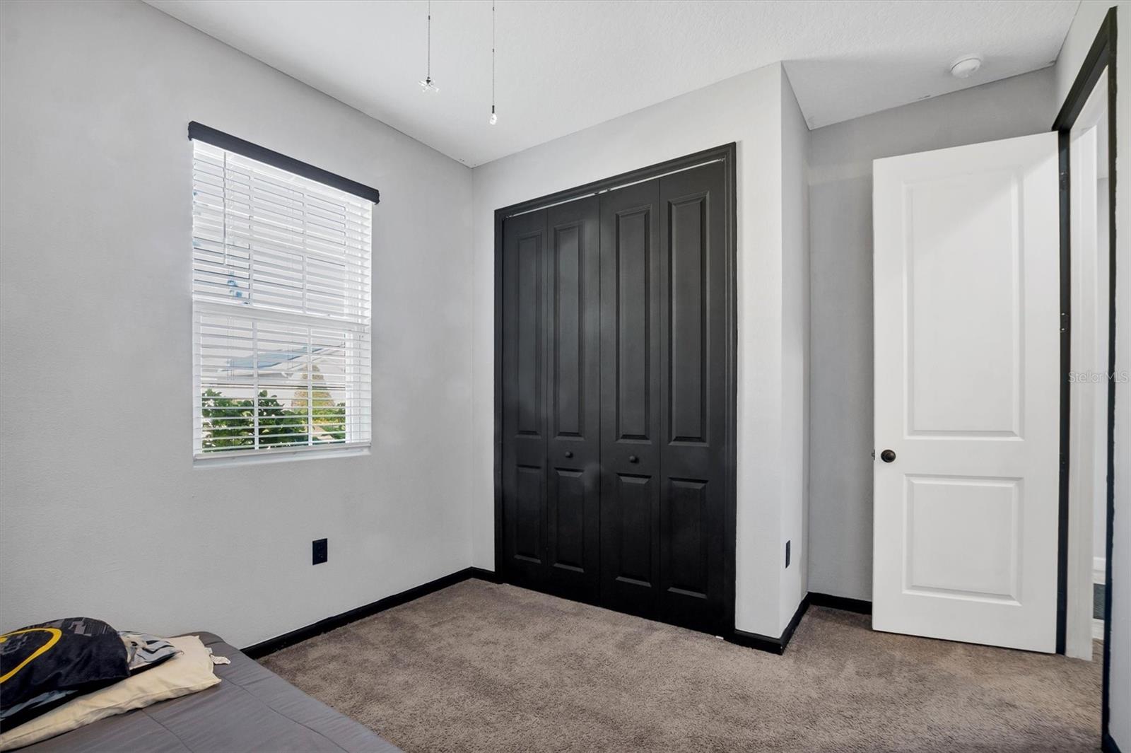 Image 25 of 31 For 446 Autumn Stream Drive