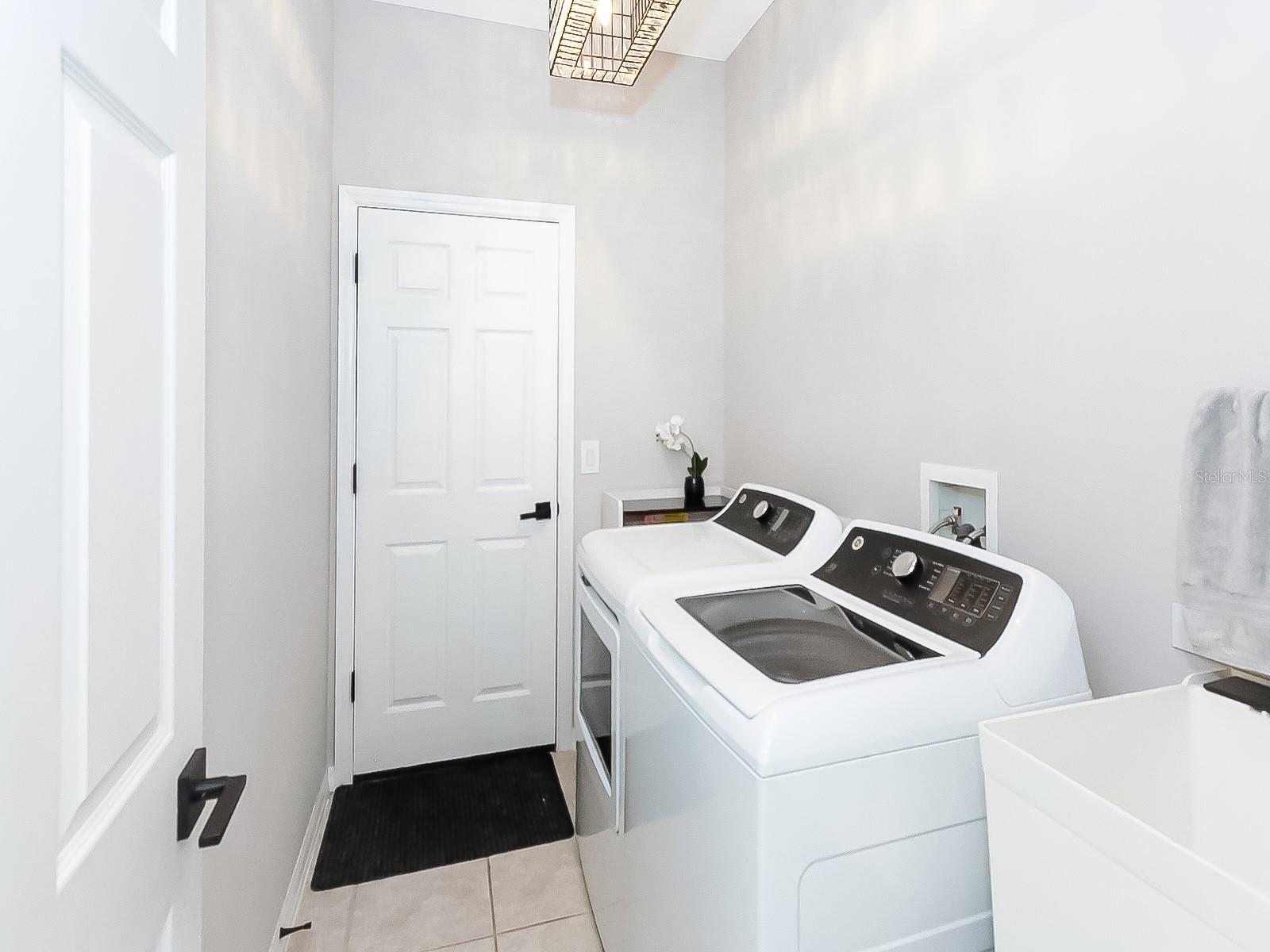 Image 30 of 50 For 2668 Dover Glen Circle