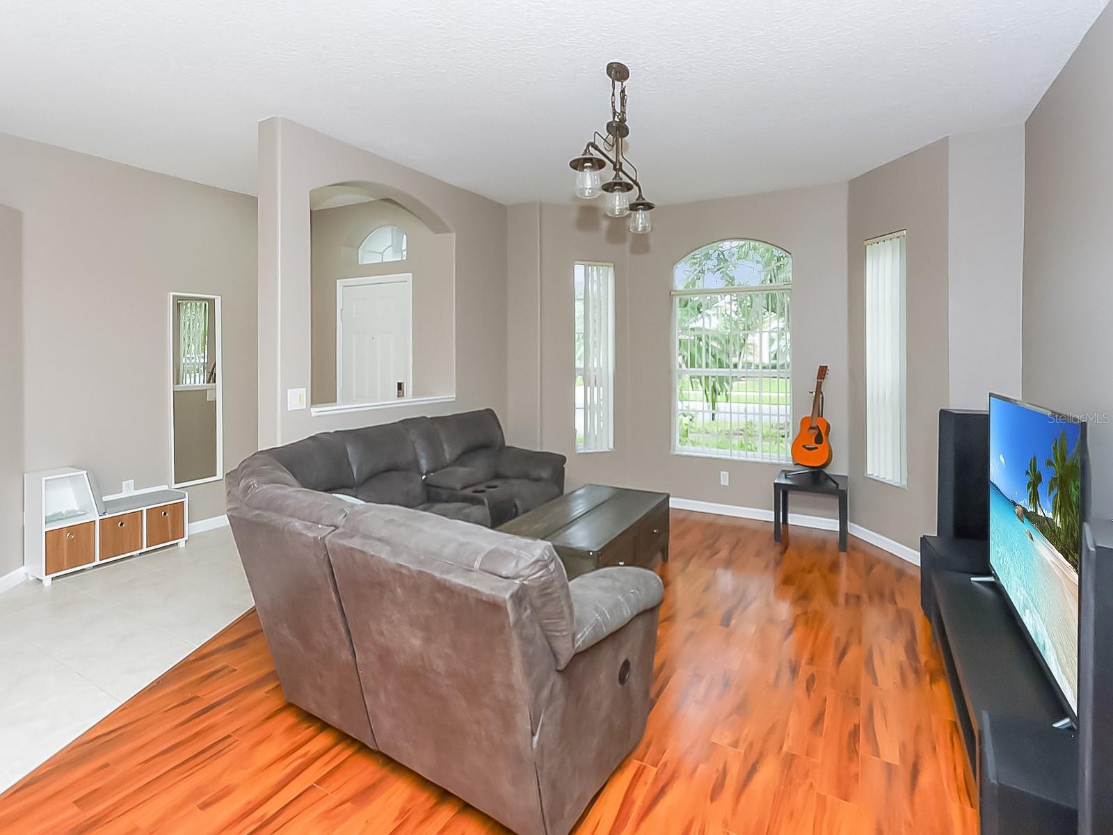 Image 5 of 50 For 2668 Dover Glen Circle