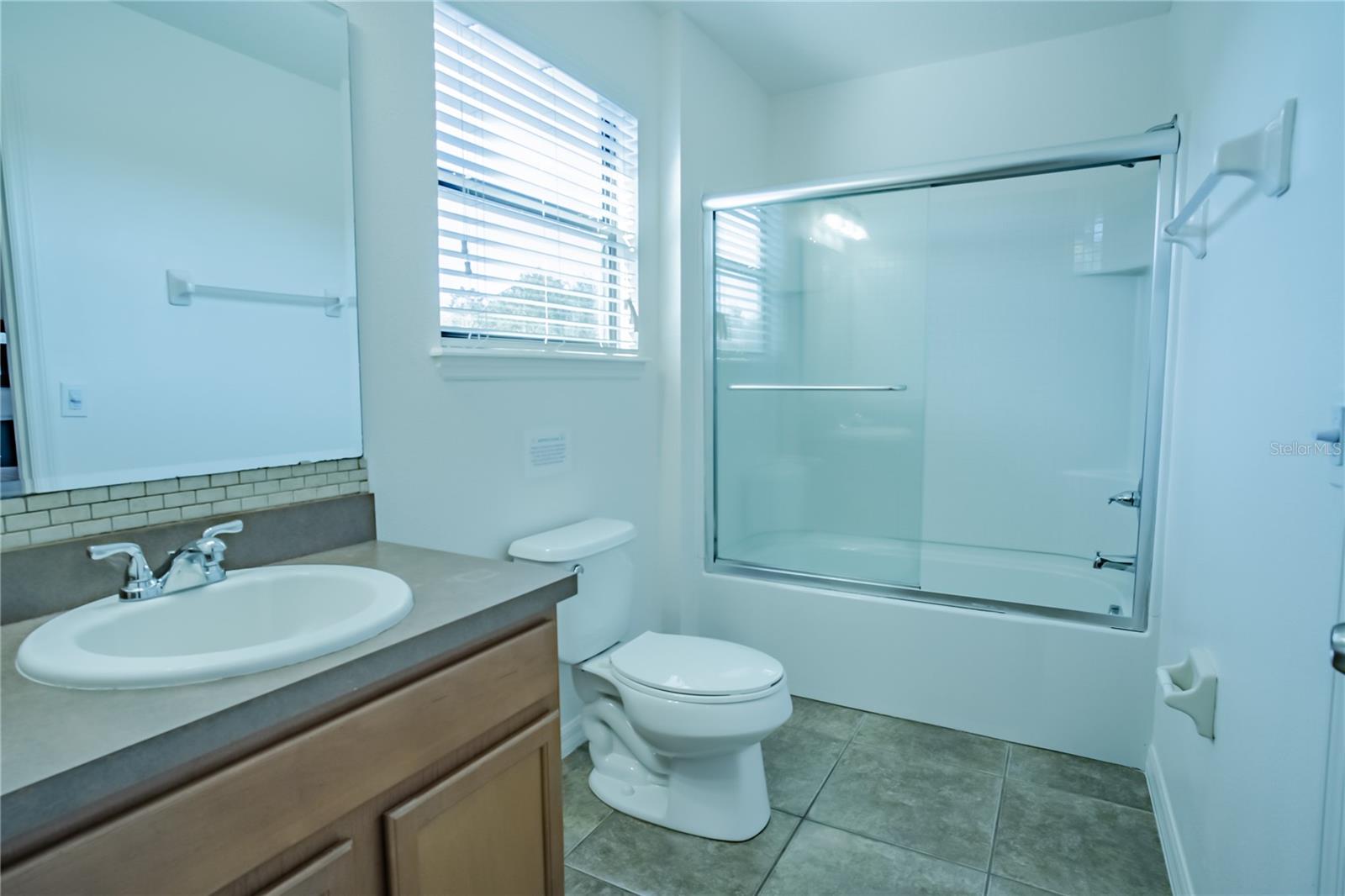 Image 18 of 35 For 1056 Cypress Pointe Boulevard