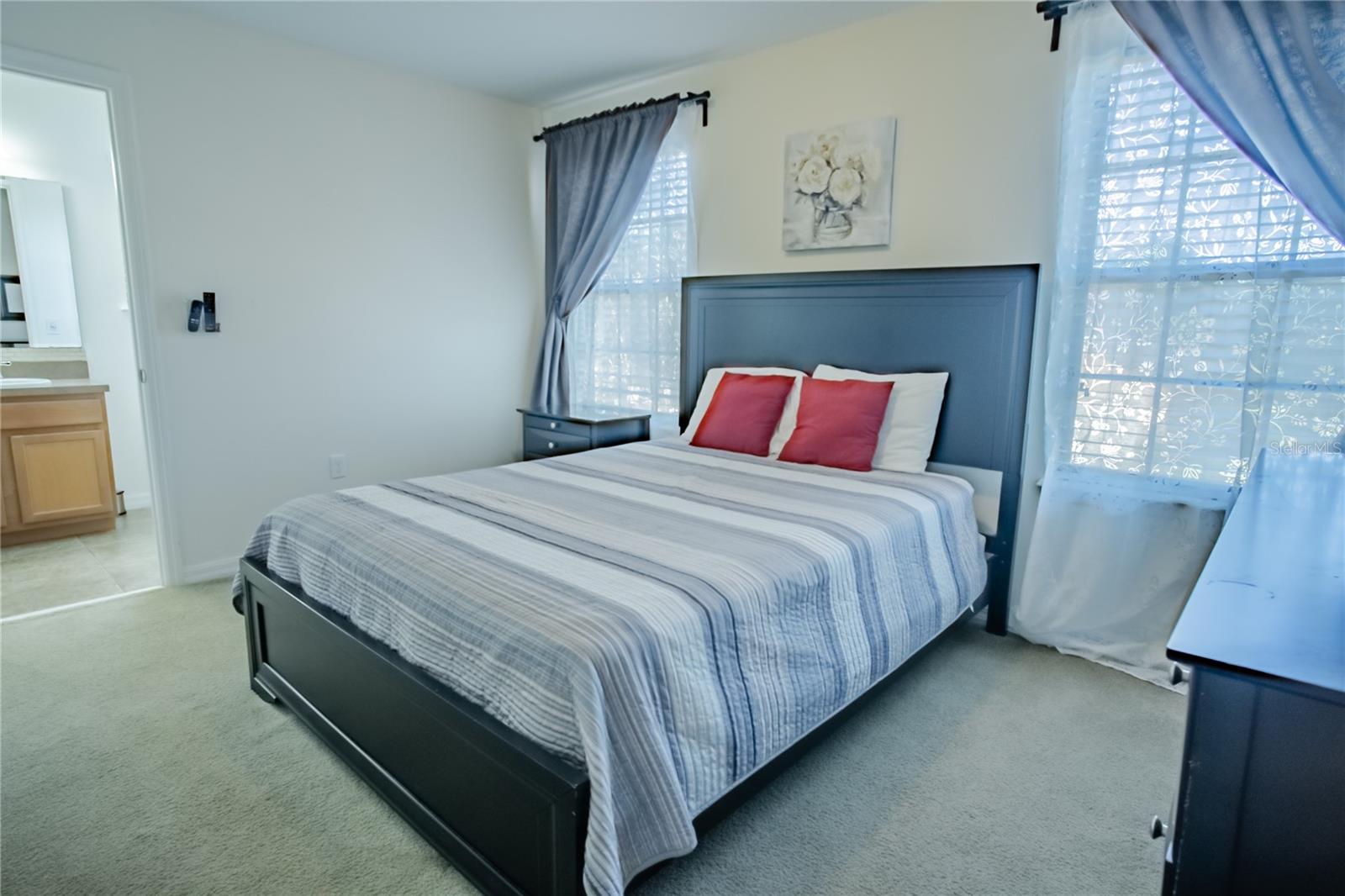 Image 19 of 35 For 1056 Cypress Pointe Boulevard