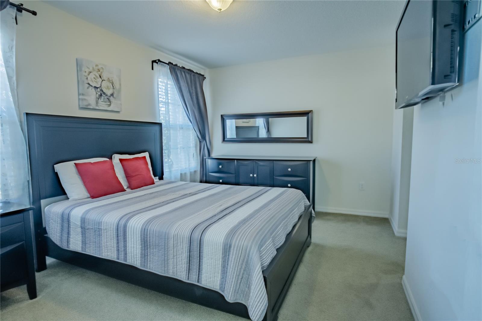 Image 20 of 35 For 1056 Cypress Pointe Boulevard