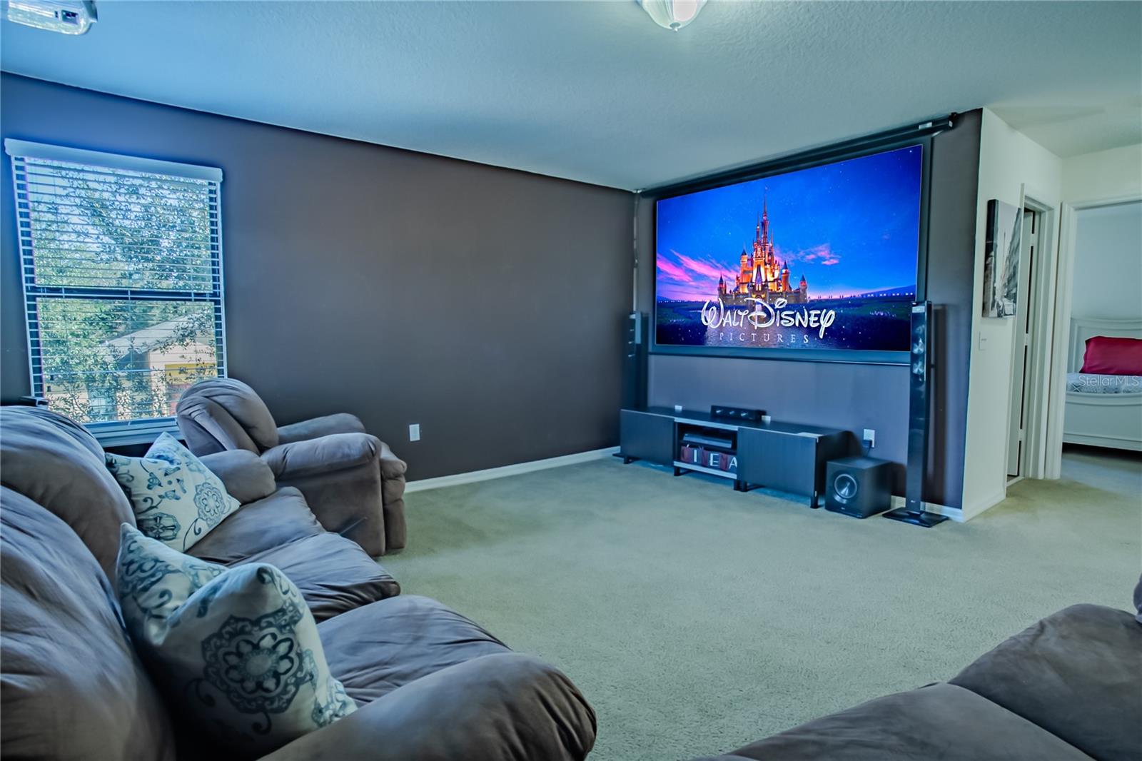 Image 21 of 35 For 1056 Cypress Pointe Boulevard