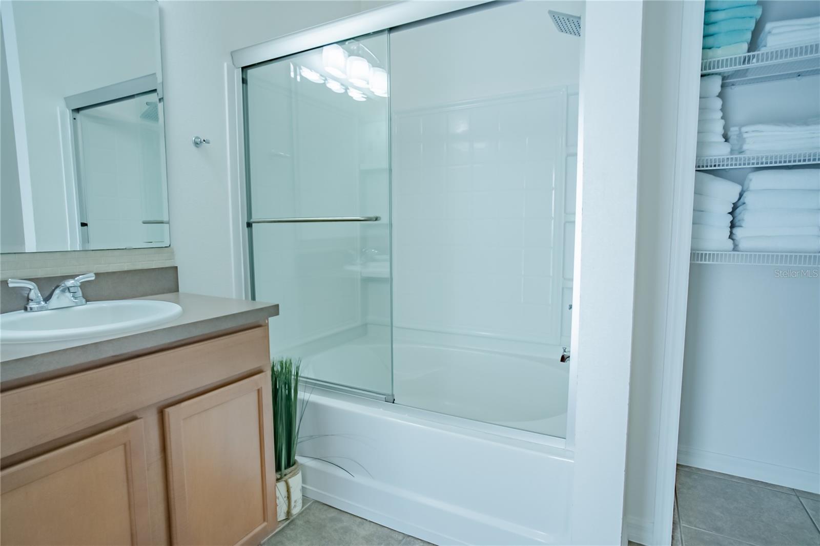 Image 6 of 35 For 1056 Cypress Pointe Boulevard