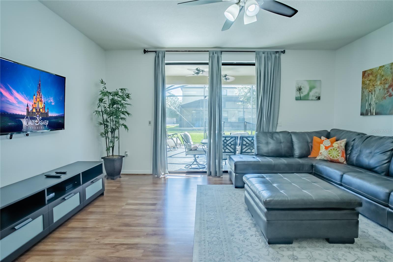 Image 8 of 35 For 1056 Cypress Pointe Boulevard