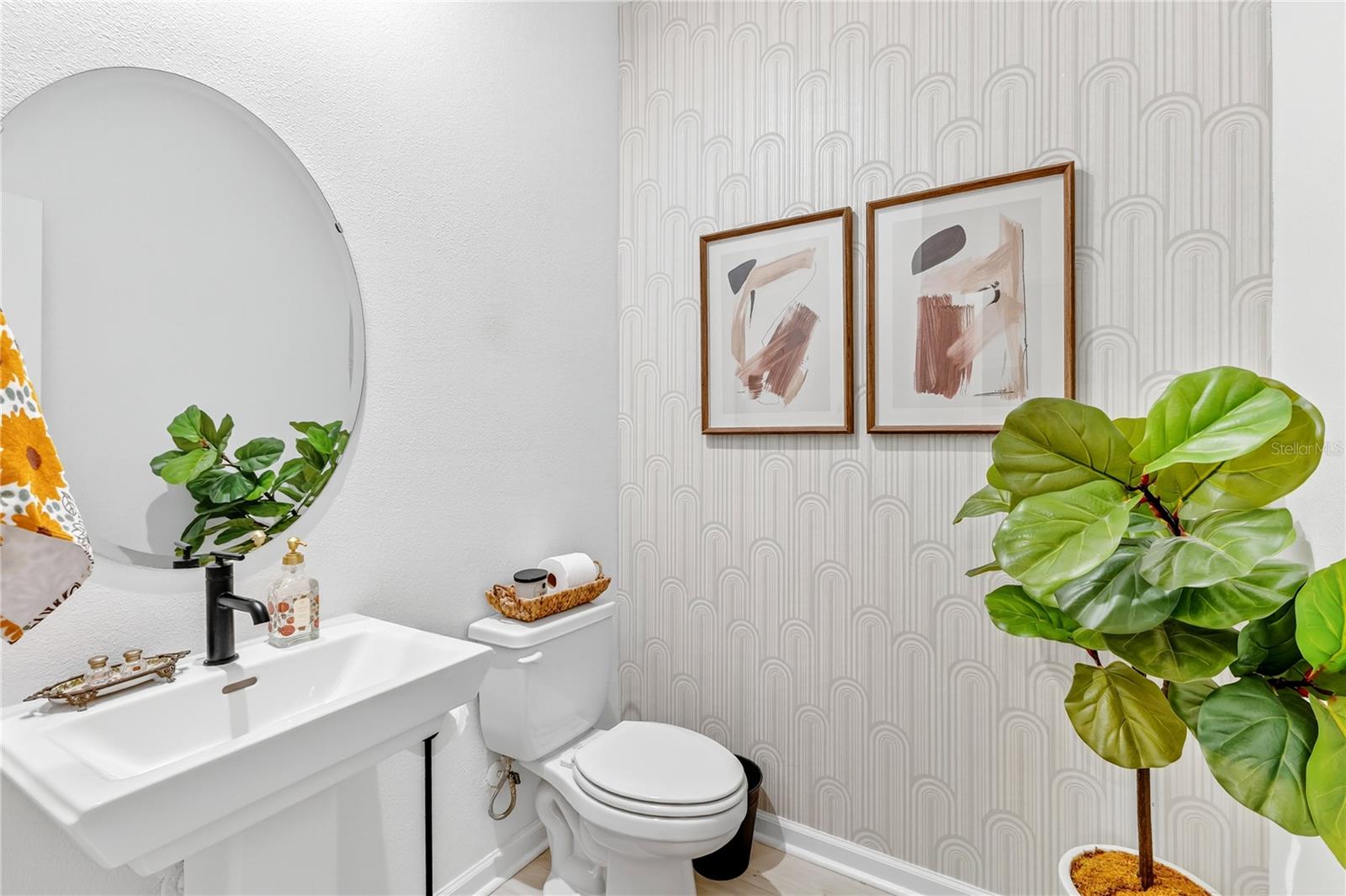 Image 13 of 28 For 1116 Lakeshore Breeze Place