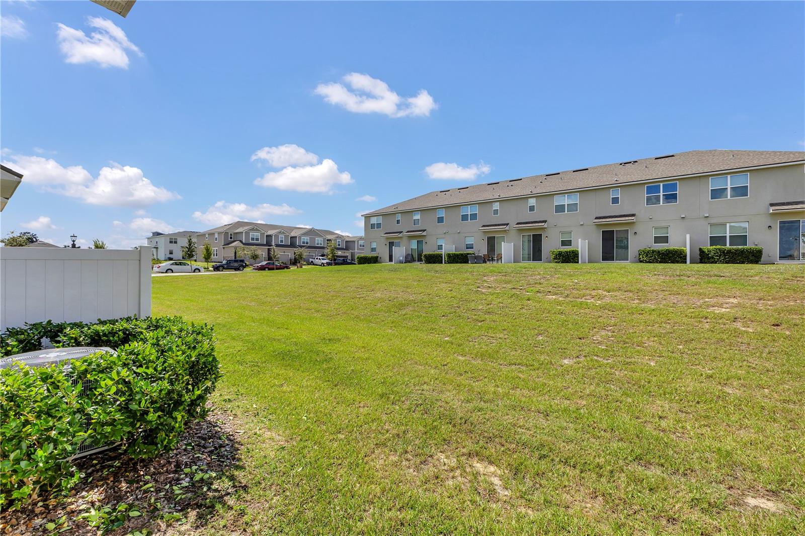 Image 18 of 28 For 1116 Lakeshore Breeze Place