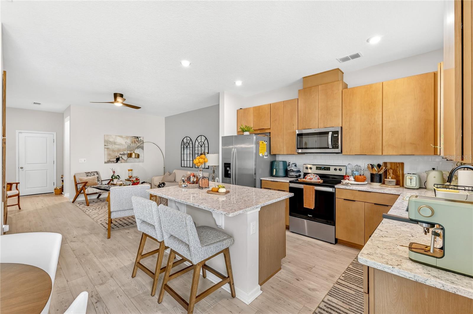 Image 8 of 28 For 1116 Lakeshore Breeze Place