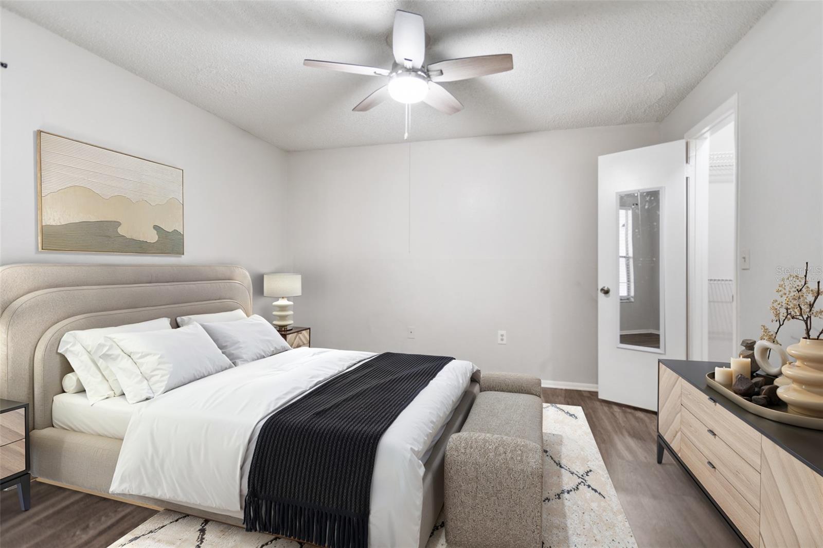 Image 16 of 36 For 637 Buoy Lane 203