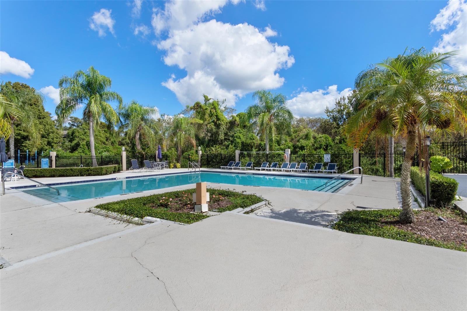 Image 25 of 36 For 637 Buoy Lane 203