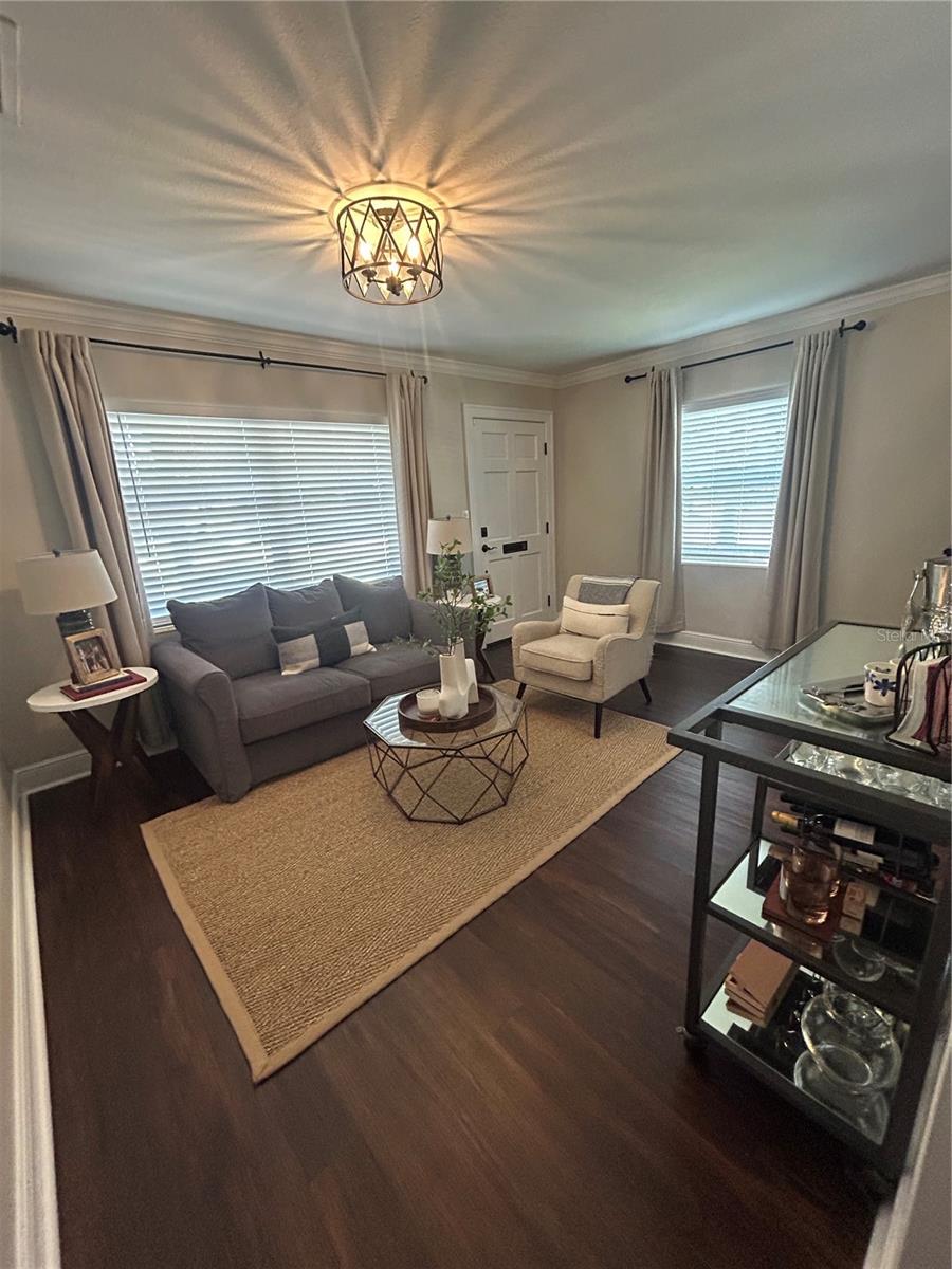 Image 11 of 19 For 1115 Yates Street