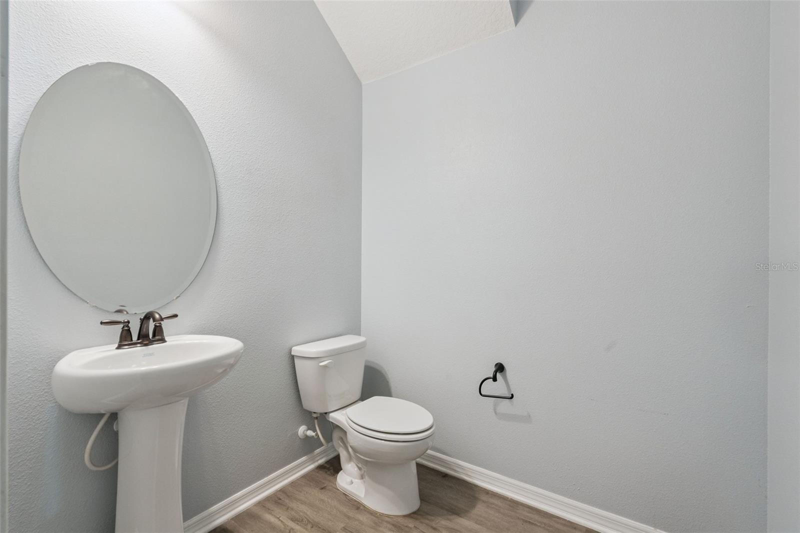 Image 12 of 45 For 14410 Swanley Street