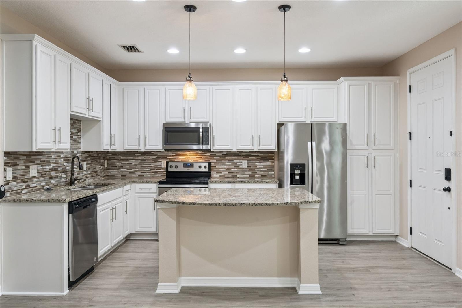 Image 5 of 45 For 14410 Swanley Street