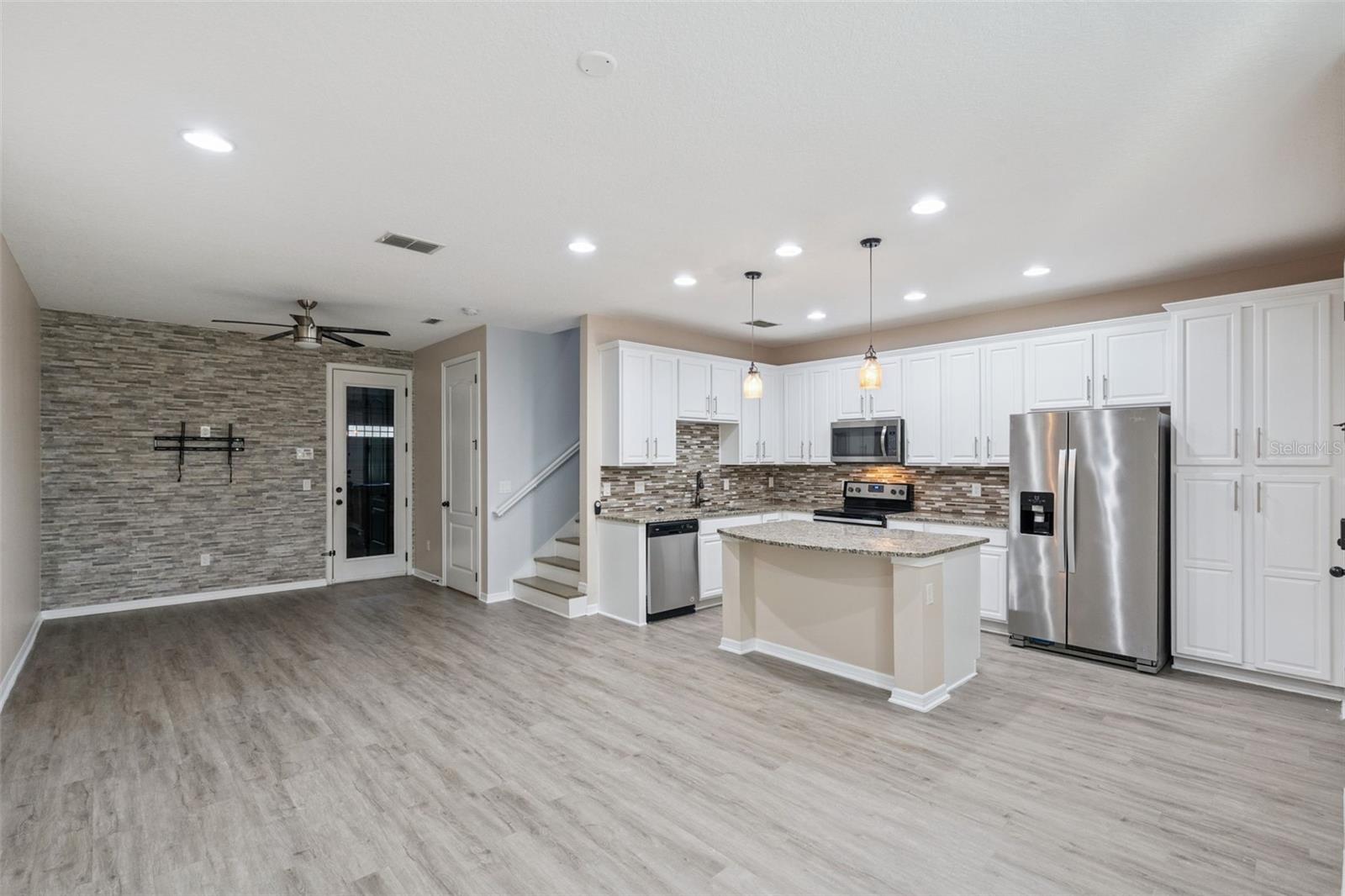 Image 7 of 45 For 14410 Swanley Street