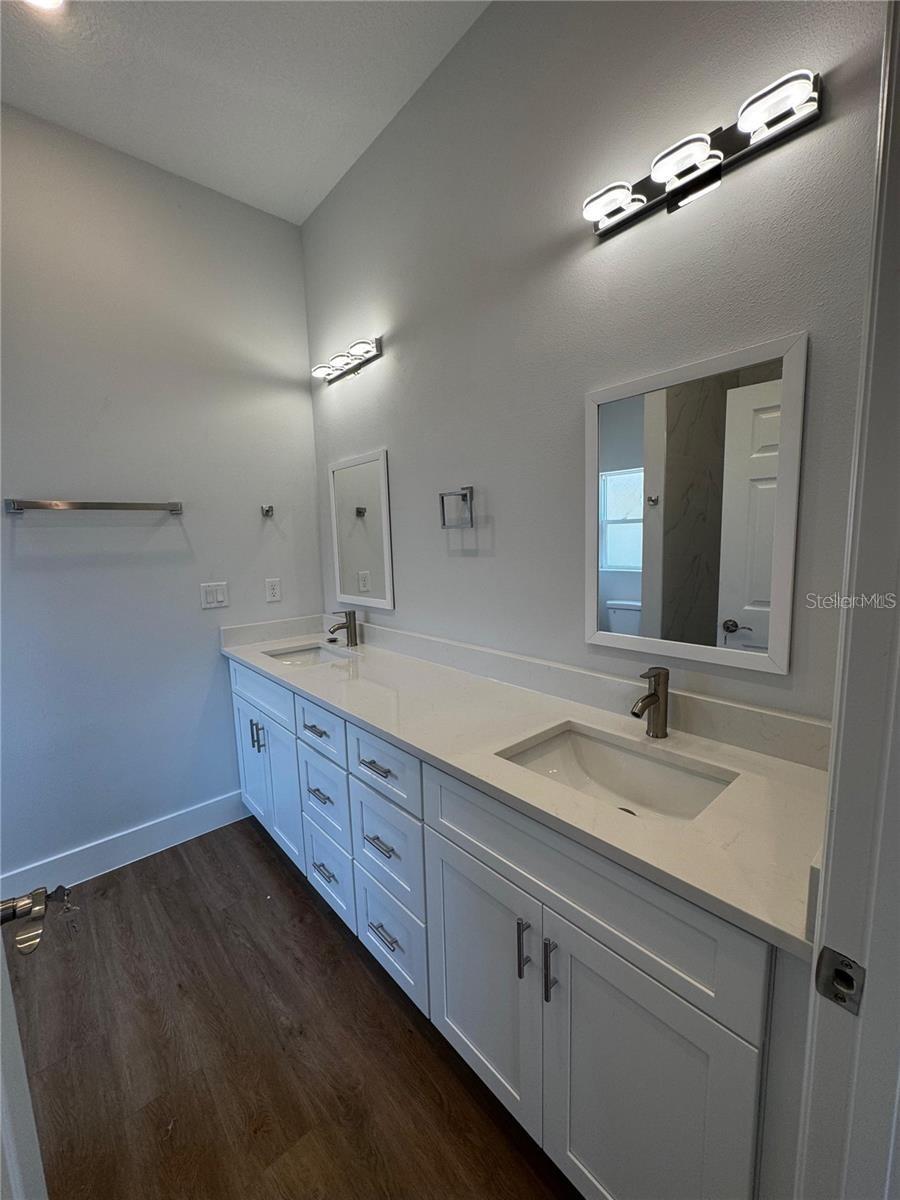 Image 22 of 29 For 6741 Heavitree Drive