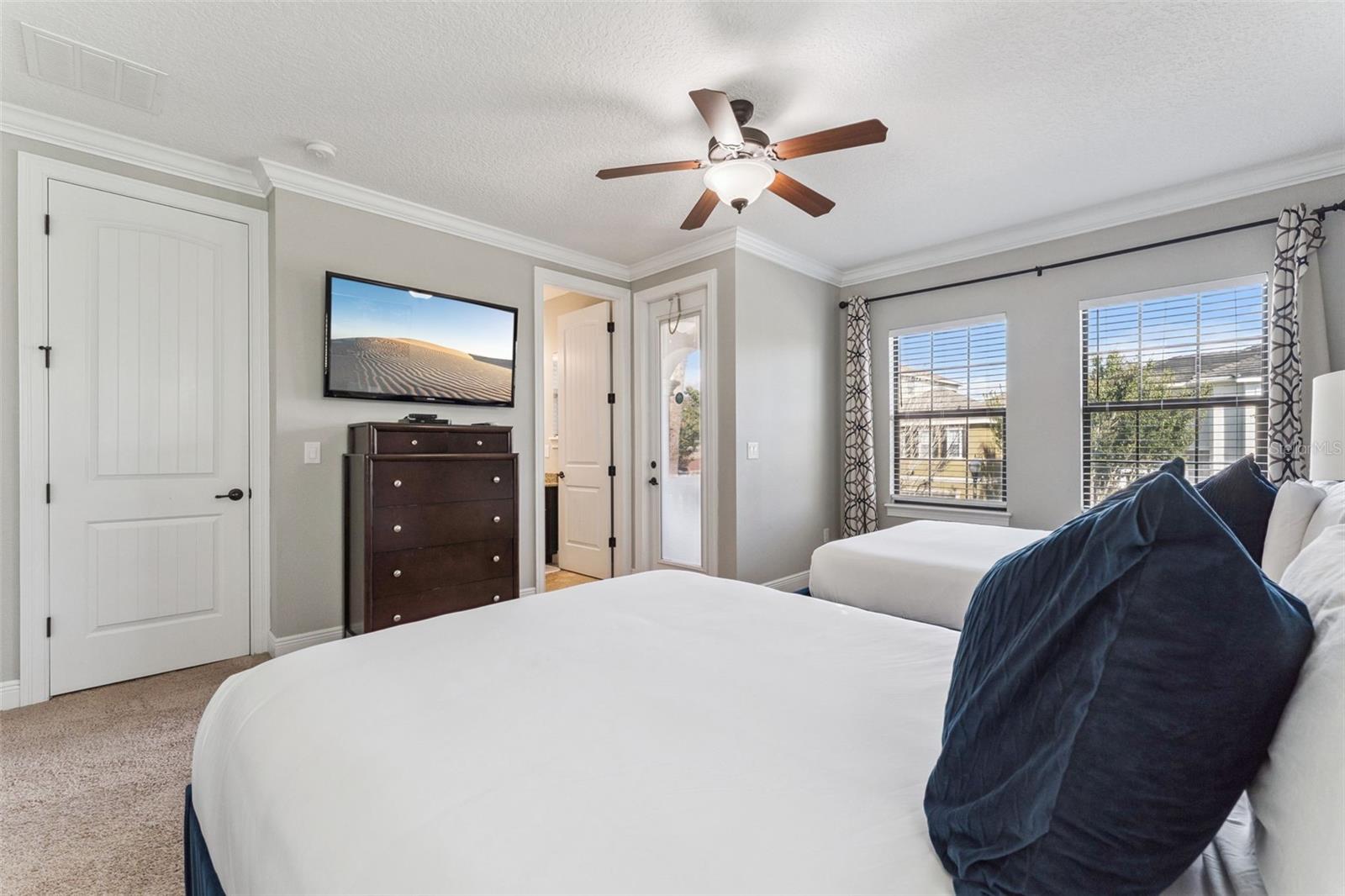 Image 16 of 22 For 1176 Castle Pines Court