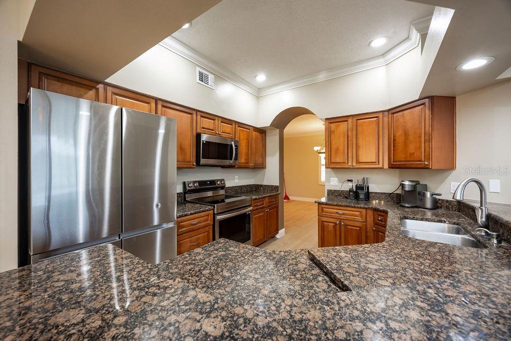 Image 10 of 38 For 2232 Westbourne Drive