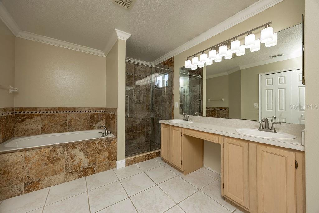 Image 23 of 38 For 2232 Westbourne Drive