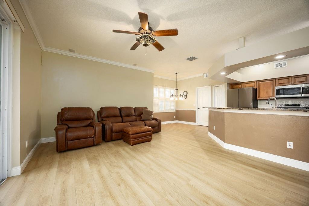 Image 7 of 38 For 2232 Westbourne Drive