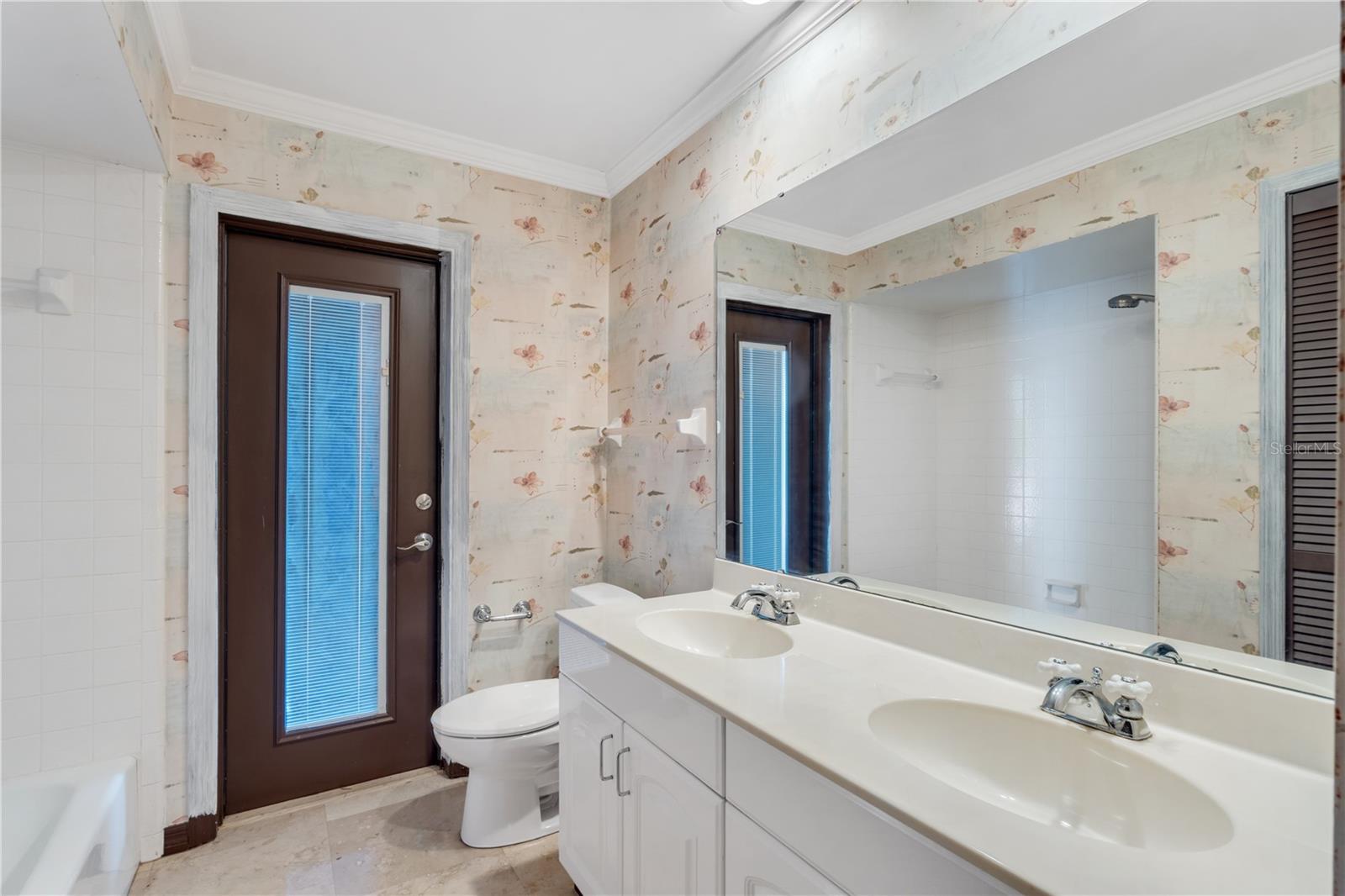 Image 31 of 48 For 51 Oakleigh Lane
